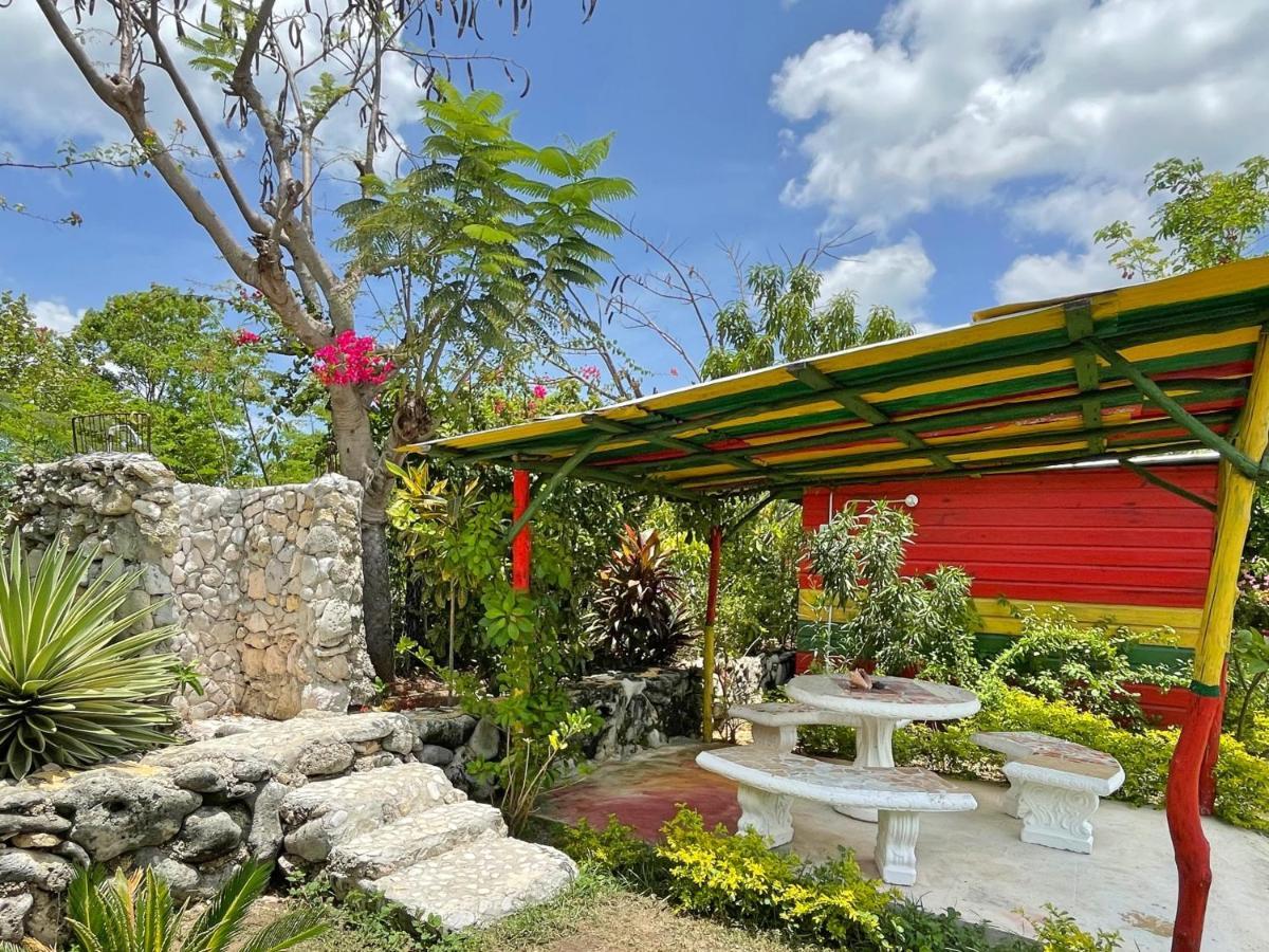 Judy House 2 - Lewis Backpacker Hostel Little Bay Dış mekan fotoğraf